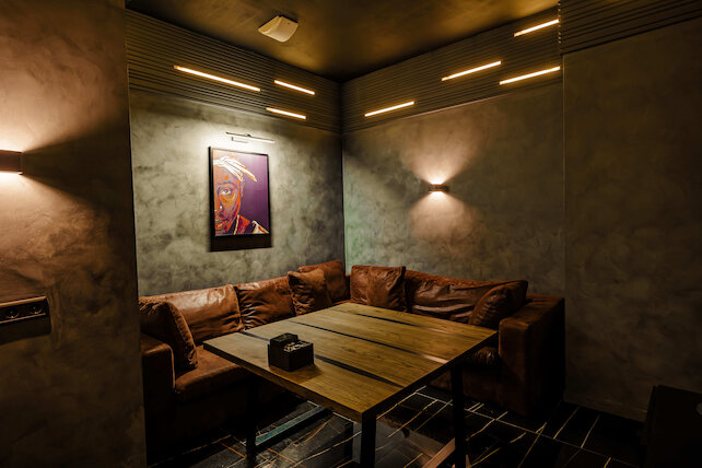 лаунж «Atmosphere cafe&lounge», Аренда Вип комнаты с караоке