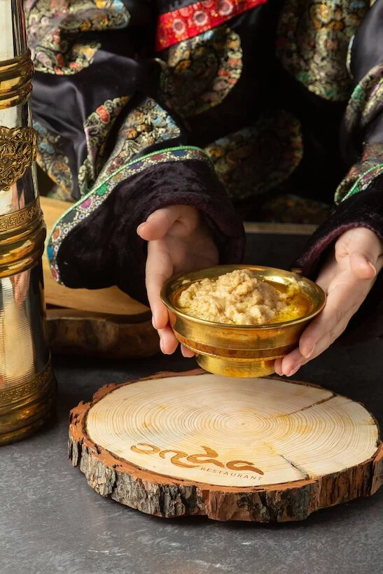 Саламат (национальное блюдо из ржаной муки и сметаны) в ресторан Orda