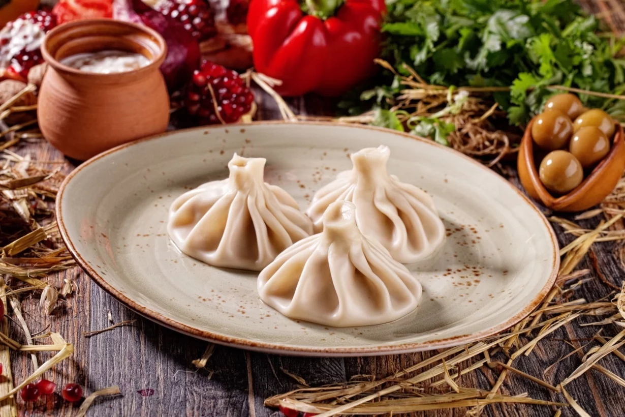 Отварные хинкали с бараниной/говядиной/курицей в ресторан Ткемали