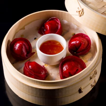 Дим самы с курицей и соусом сладкий чили в ресторан Mandarin