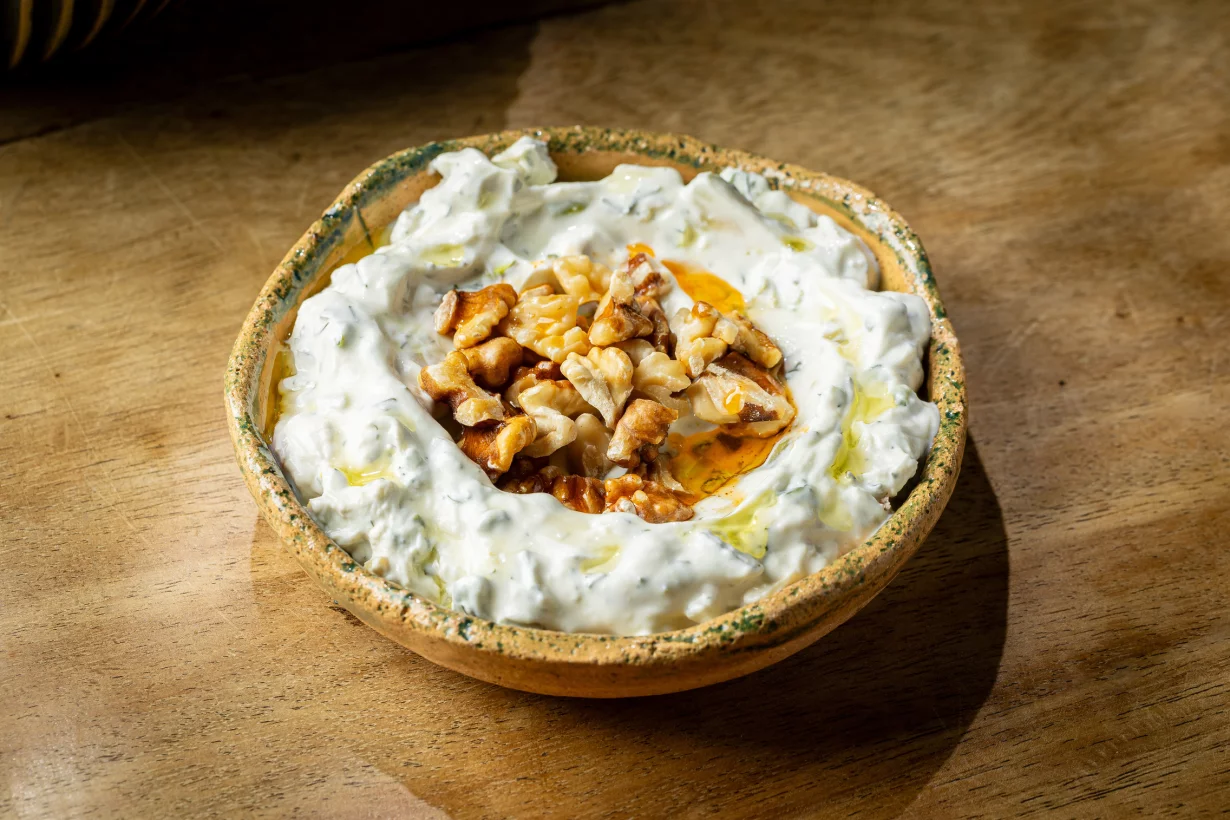Али Назик в ресторан Levantine