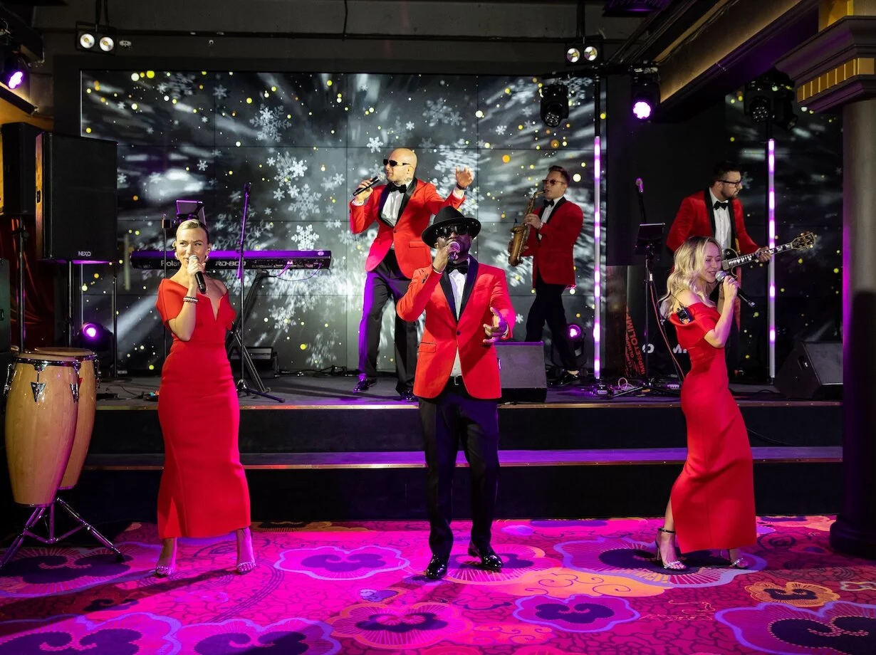 Интерьер/Экстерьер/Банкетная зона/Бар/Стол для двоих/Вход/Главный зал/Lounge зона ресторанный комплекс Olimpbet Lounge фото