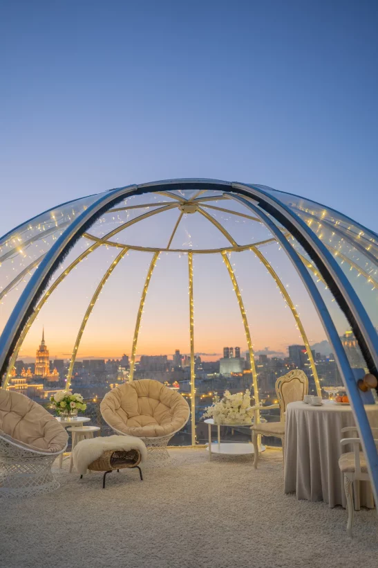 Интерьер/Экстерьер/Банкетная зона/Бар/Стол для двоих/Вход/Главный зал/Lounge зона лофт One Love фото