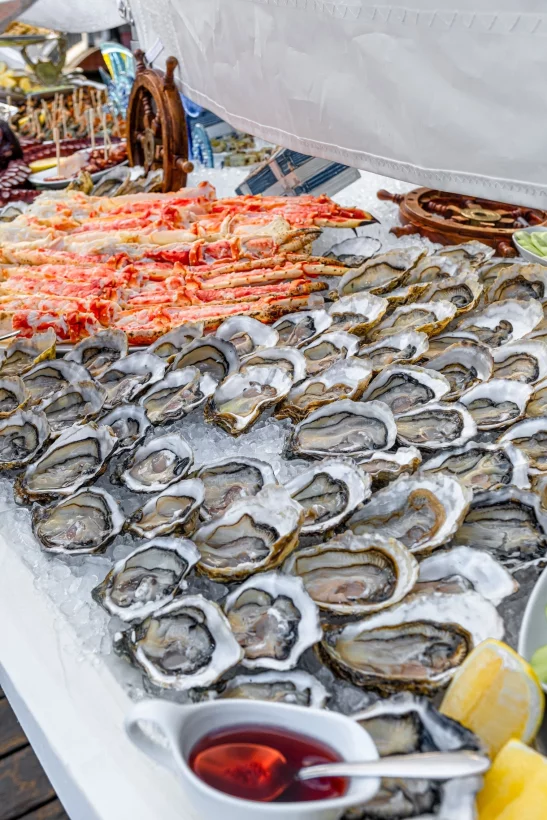 Интерьер/Экстерьер/Банкетная зона/Бар/Стол для двоих/Вход/Главный зал/Lounge зона ресторан La Marée фото