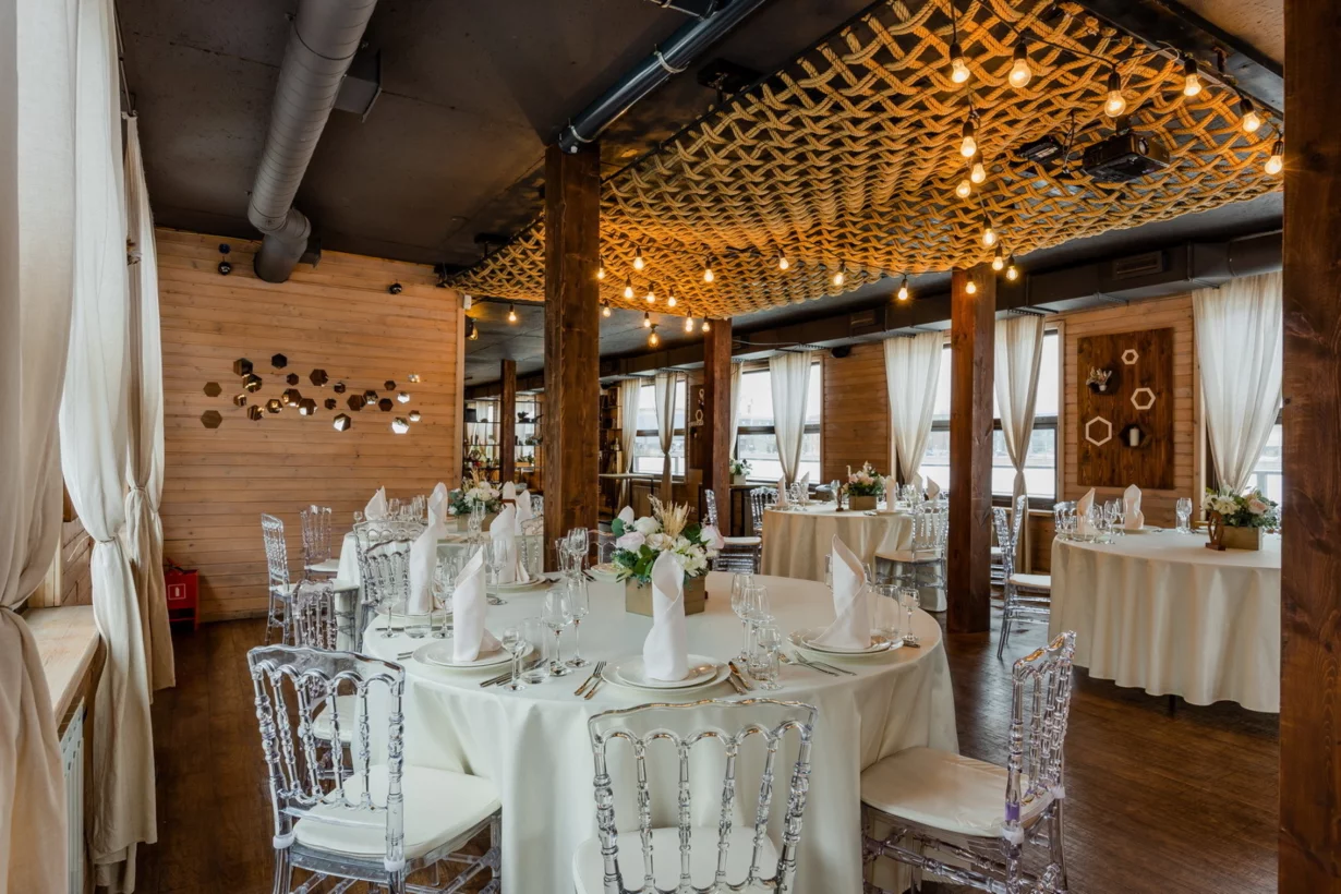 Интерьер/Экстерьер/Банкетная зона/Бар/Стол для двоих/Вход/Главный зал/Lounge зона банкетный зал Рэмсель фото