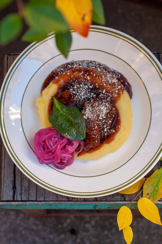 Интерьер/Экстерьер/Банкетная зона/Бар/Стол для двоих/Вход/Главный зал/Lounge зона ресторан Teplo фото