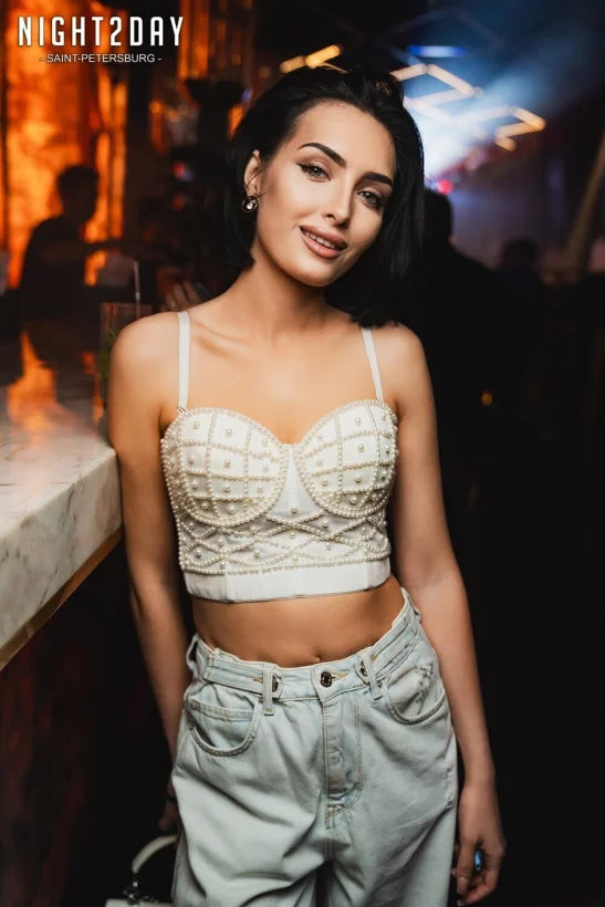 Интерьер/Экстерьер/Банкетная зона/Бар/Стол для двоих/Вход/Главный зал/Lounge зона клуб Project фото