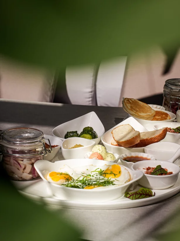 Интерьер/Экстерьер/Банкетная зона/Бар/Стол для двоих/Вход/Главный зал/Lounge зона ресторан Мясо&Рыба фото