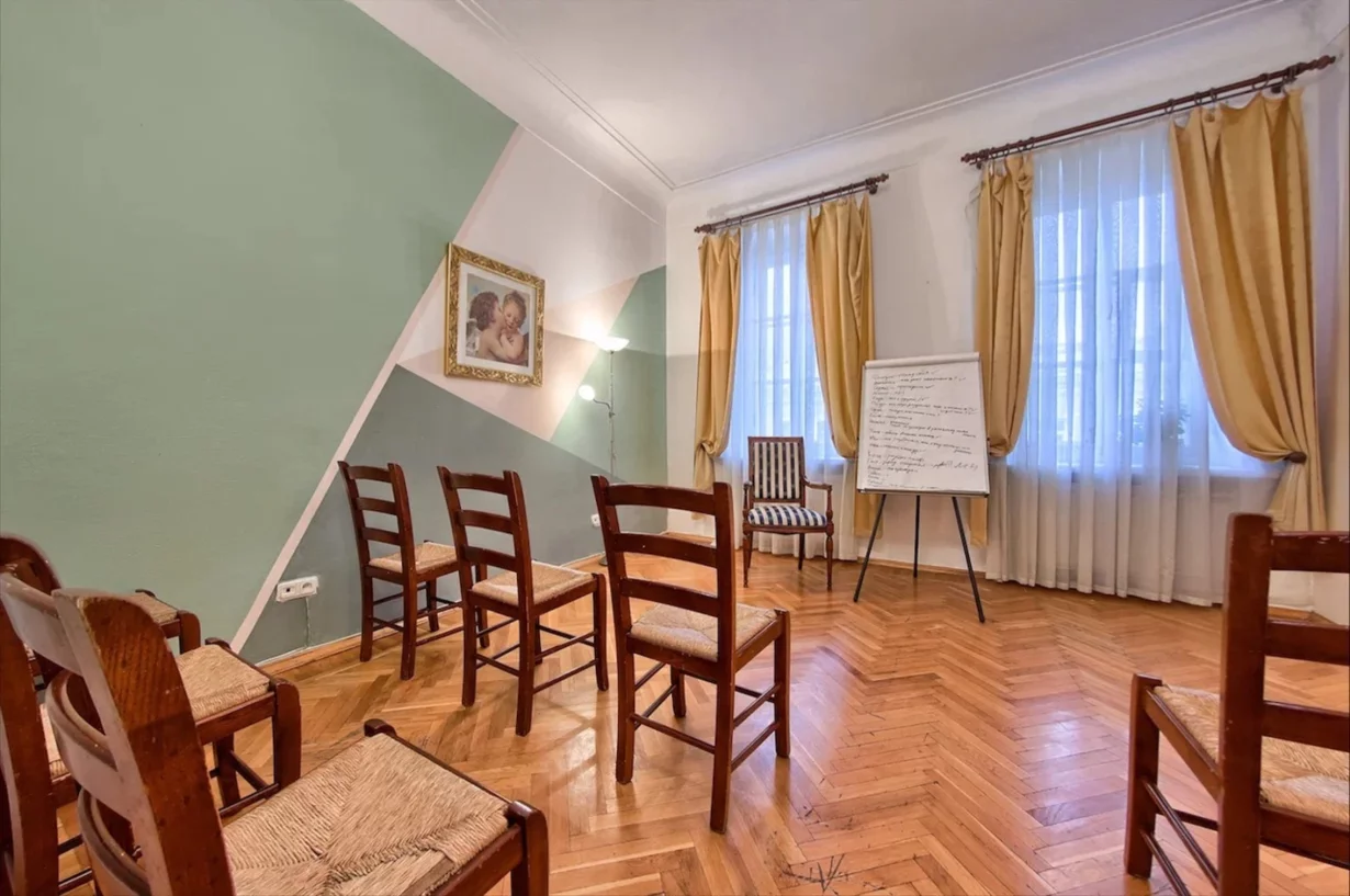 Интерьер/Экстерьер/Банкетная зона/Бар/Стол для двоих/Вход/Главный зал/Lounge зона  Code 505 фото