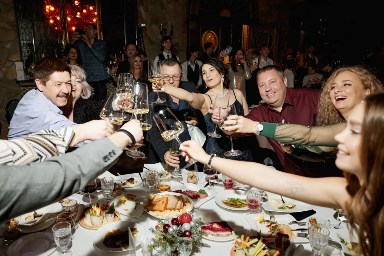 Интерьер/Экстерьер/Банкетная зона/Бар/Стол для двоих/Вход/Главный зал/Lounge зона банкетный зал Адриана фото