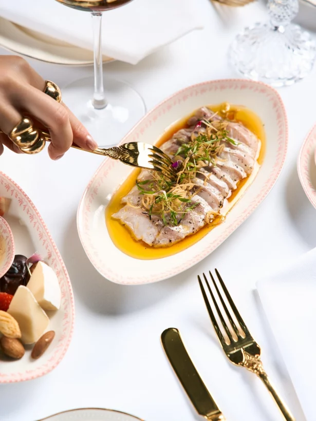 Интерьер/Экстерьер/Банкетная зона/Бар/Стол для двоих/Вход/Главный зал/Lounge зона ресторан Gourmet фото