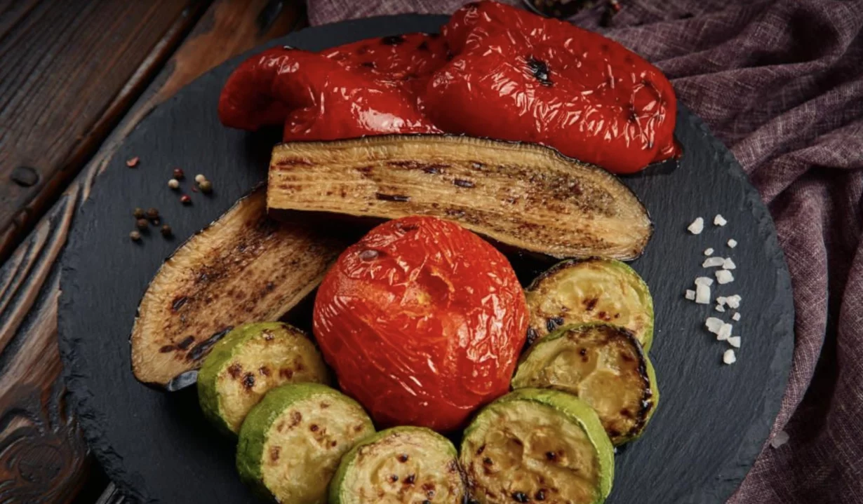 Интерьер/Экстерьер/Банкетная зона/Бар/Стол для двоих/Вход/Главный зал/Lounge зона кафе Купец фото