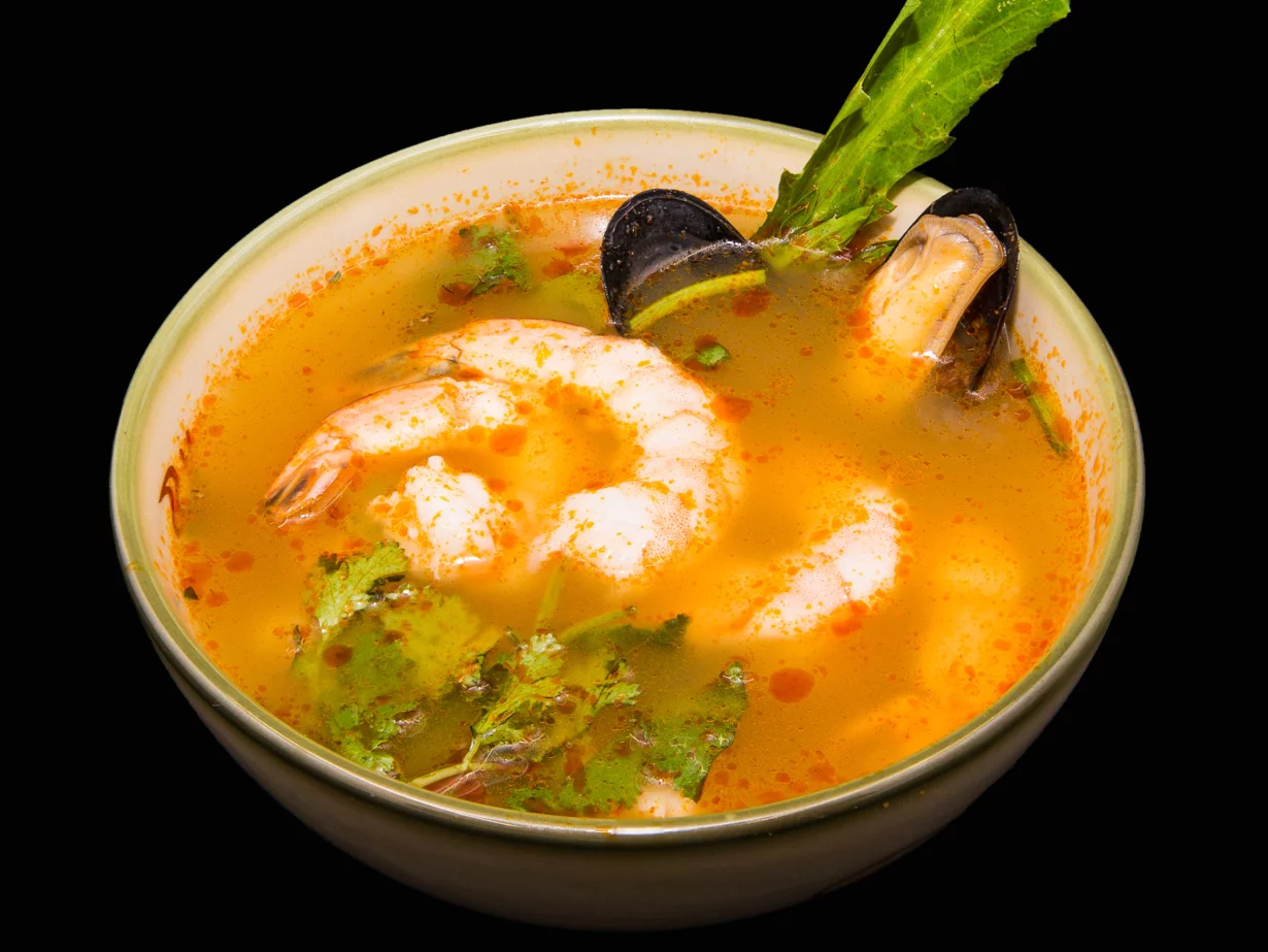 Интерьер/Экстерьер/Банкетная зона/Бар/Стол для двоих/Вход/Главный зал/Lounge зона кафе Pho Viet фото