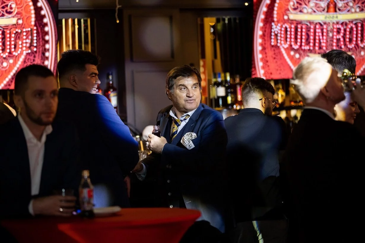 Интерьер/Экстерьер/Банкетная зона/Бар/Стол для двоих/Вход/Главный зал/Lounge зона ресторанный комплекс Olimpbet Lounge фото