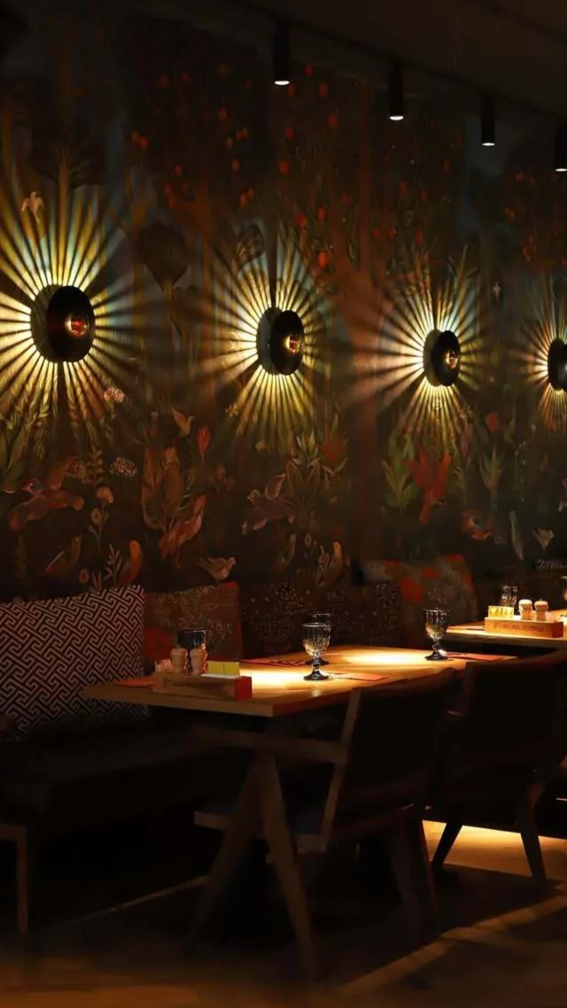 Интерьер/Экстерьер/Банкетная зона/Бар/Стол для двоих/Вход/Главный зал/Lounge зона ресторан Грузинские истории фото