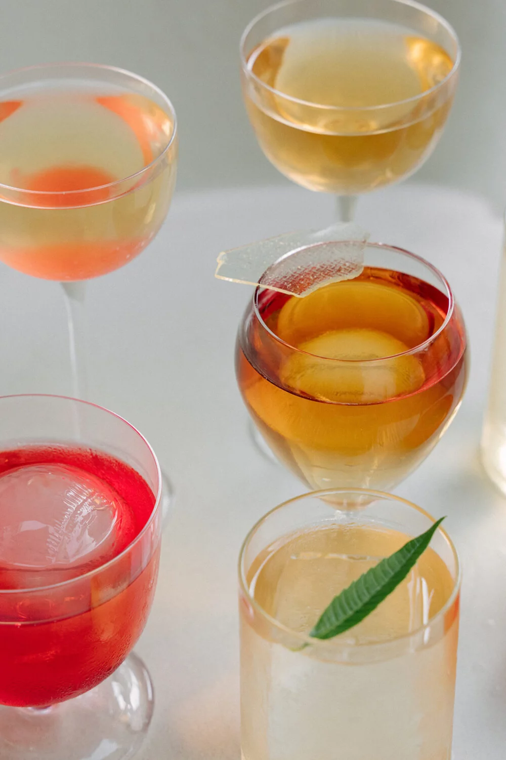 Интерьер/Экстерьер/Банкетная зона/Бар/Стол для двоих/Вход/Главный зал/Lounge зона ресторан Soma фото