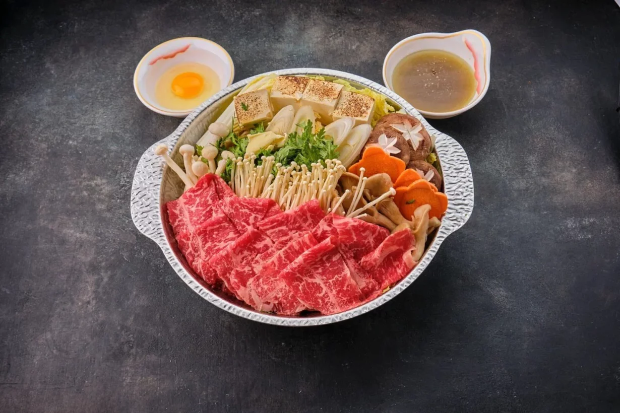 Интерьер/Экстерьер/Банкетная зона/Бар/Стол для двоих/Вход/Главный зал/Lounge зона ресторан Шанхай фото