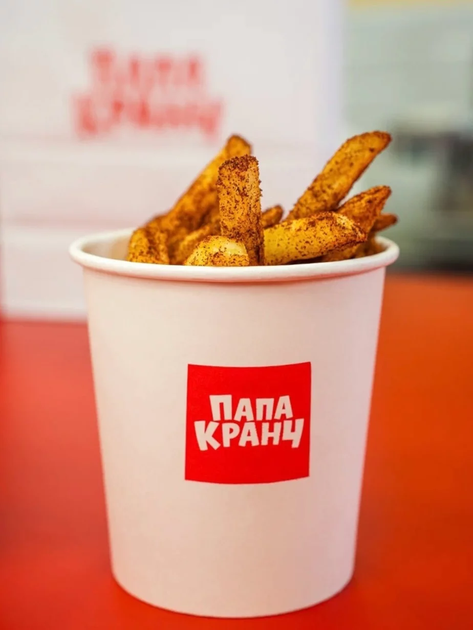 Интерьер/Экстерьер/Банкетная зона/Бар/Стол для двоих/Вход/Главный зал/Lounge зона фастфуд Папа Кранч фото