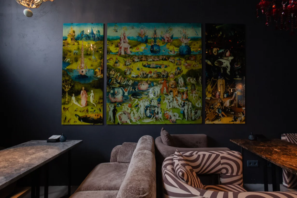 Интерьер/Экстерьер/Банкетная зона/Бар/Стол для двоих/Вход/Главный зал/Lounge зона кальянная HookahPlace Comunity фото