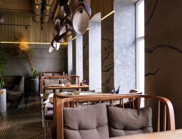 Большой зал Custo