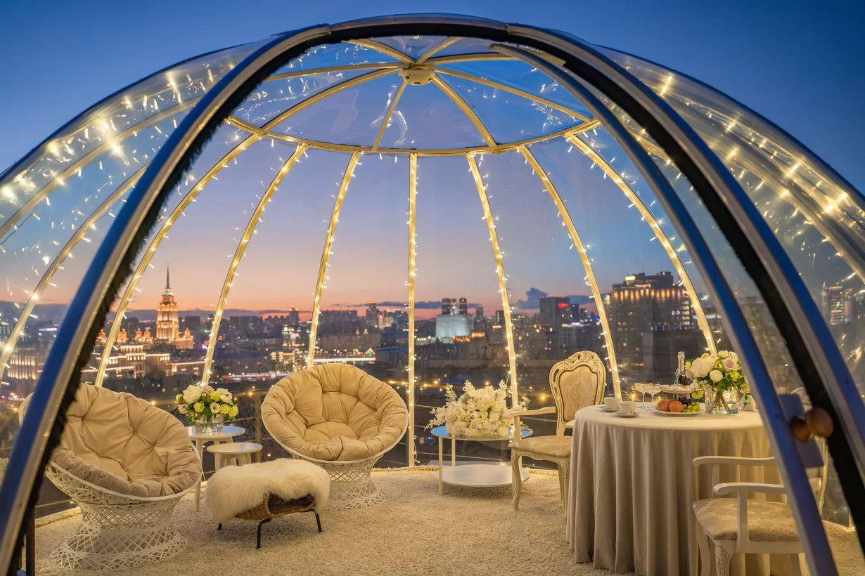 Интерьер/Экстерьер/Банкетная зона/Бар/Стол для двоих/Вход/Главный зал/Lounge зона лофт One Love фото