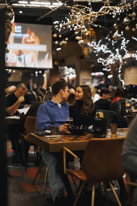 Интерьер/Экстерьер/Банкетная зона/Бар/Стол для двоих/Вход/Главный зал/Lounge зона ресторан Горячий Цех фото
