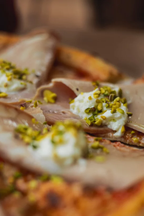 Интерьер/Экстерьер/Банкетная зона/Бар/Стол для двоих/Вход/Главный зал/Lounge зона ресторан Берег фото