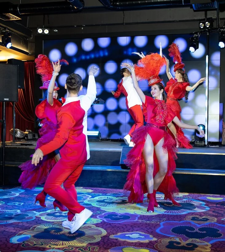 Интерьер/Экстерьер/Банкетная зона/Бар/Стол для двоих/Вход/Главный зал/Lounge зона ресторанный комплекс Olimpbet Lounge фото