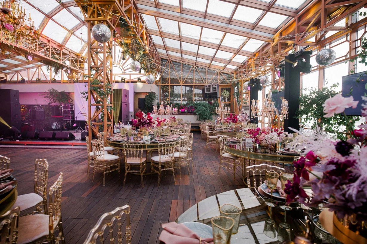 Интерьер/Экстерьер/Банкетная зона/Бар/Стол для двоих/Вход/Главный зал/Lounge зона ресторанный комплекс Soho Rooms фото