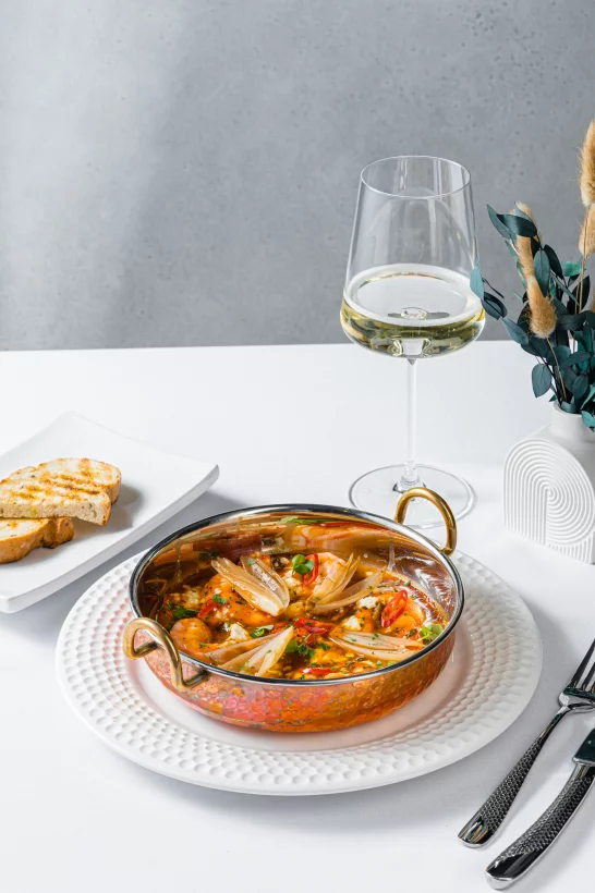 Интерьер/Экстерьер/Банкетная зона/Бар/Стол для двоих/Вход/Главный зал/Lounge зона ресторан Понтон фото