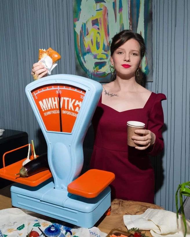 Интерьер/Экстерьер/Банкетная зона/Бар/Стол для двоих/Вход/Главный зал/Lounge зона кафе Минутка фото