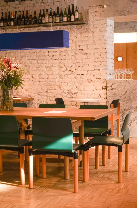 Интерьер/Экстерьер/Банкетная зона/Бар/Стол для двоих/Вход/Главный зал/Lounge зона кафе Café Alto фото