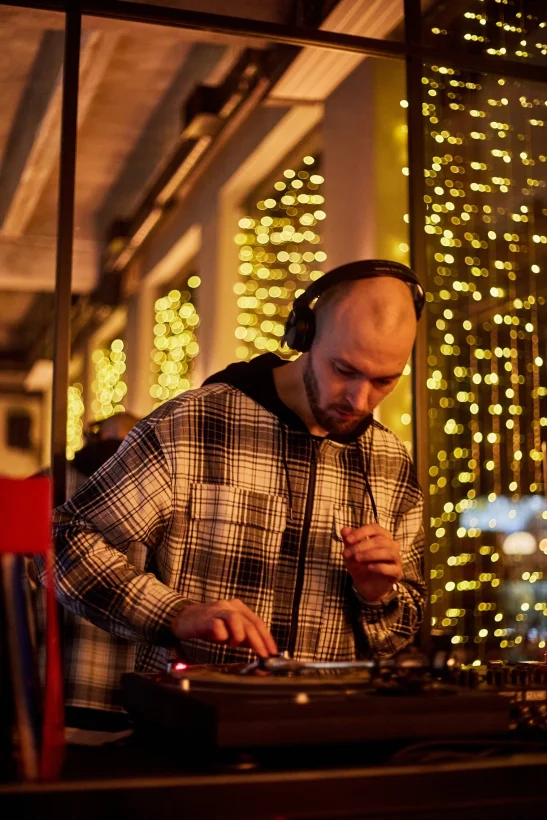 Интерьер/Экстерьер/Банкетная зона/Бар/Стол для двоих/Вход/Главный зал/Lounge зона бар AF Brew Taproom фото