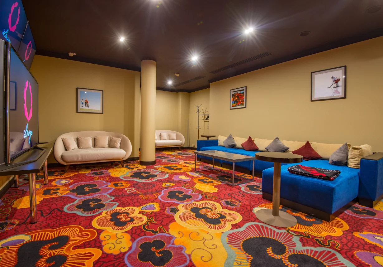 Интерьер/Экстерьер/Банкетная зона/Бар/Стол для двоих/Вход/Главный зал/Lounge зона ресторанный комплекс Olimpbet Lounge фото