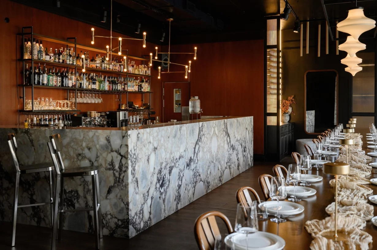 Интерьер/Экстерьер/Банкетная зона/Бар/Стол для двоих/Вход/Главный зал/Lounge зона банкетный зал Сезоны на Фонтанке фото