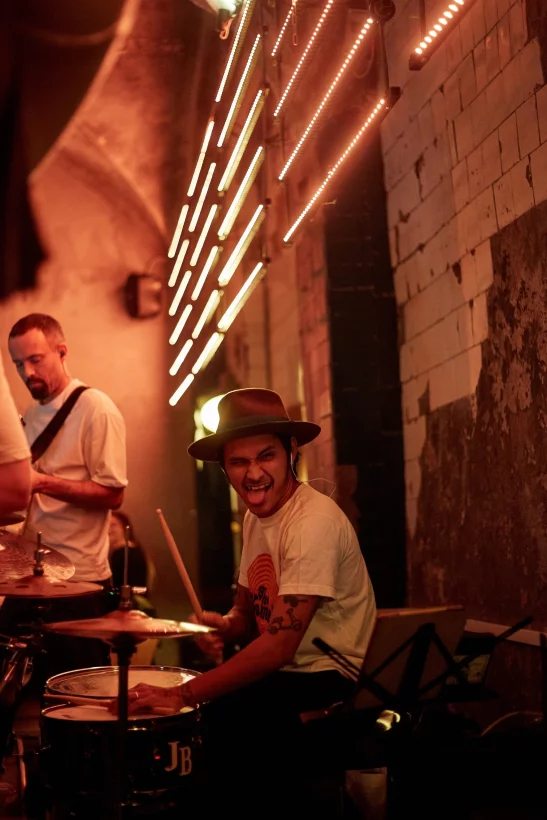 Интерьер/Экстерьер/Банкетная зона/Бар/Стол для двоих/Вход/Главный зал/Lounge зона бар AF Brew Taproom фото