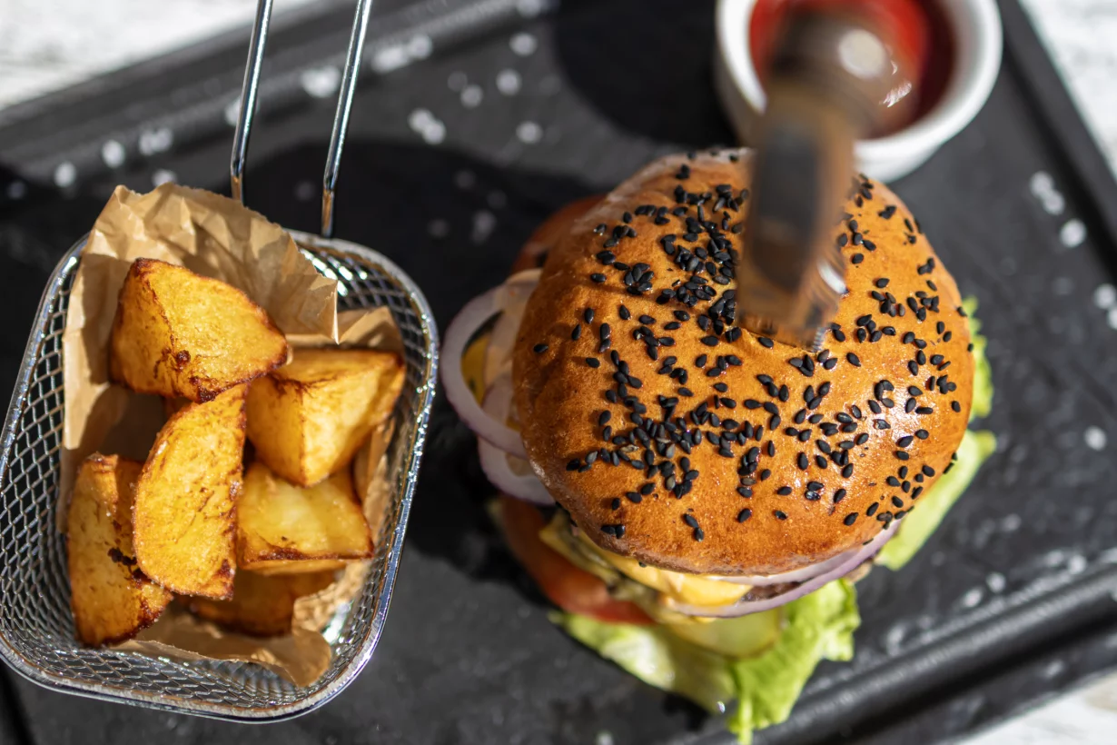 Интерьер/Экстерьер/Банкетная зона/Бар/Стол для двоих/Вход/Главный зал/Lounge зона ресторан Sadu фото