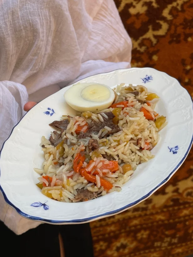 Интерьер/Экстерьер/Банкетная зона/Бар/Стол для двоих/Вход/Главный зал/Lounge зона ресторан Osh фото