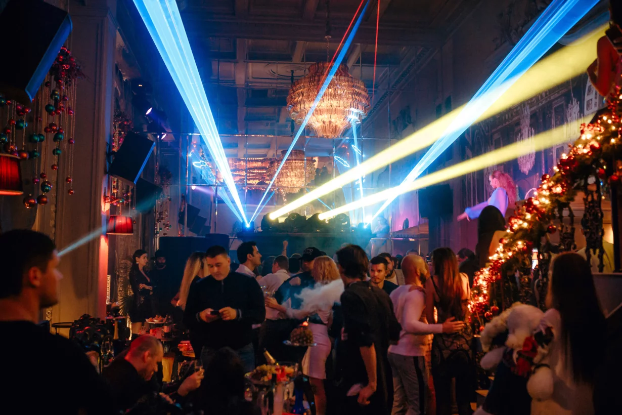 Интерьер/Экстерьер/Банкетная зона/Бар/Стол для двоих/Вход/Главный зал/Lounge зона ресторанный комплекс Soho Rooms фото