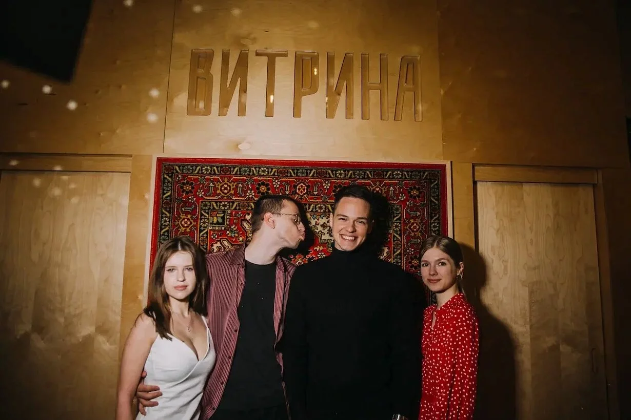 Интерьер/Экстерьер/Банкетная зона/Бар/Стол для двоих/Вход/Главный зал/Lounge зона лофт Лофты «Банка» фото