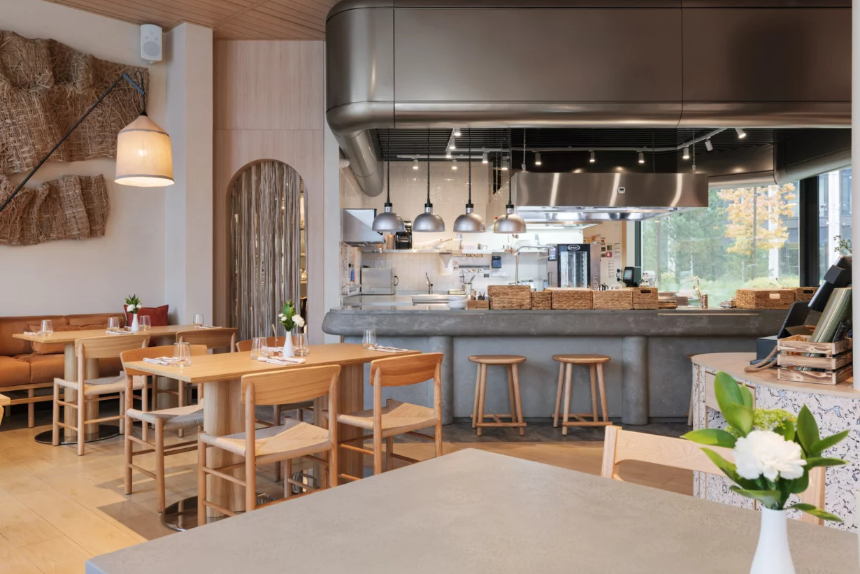 Интерьер/Экстерьер/Банкетная зона/Бар/Стол для двоих/Вход/Главный зал/Lounge зона ресторан «М2 Органик клуб» Слава фото