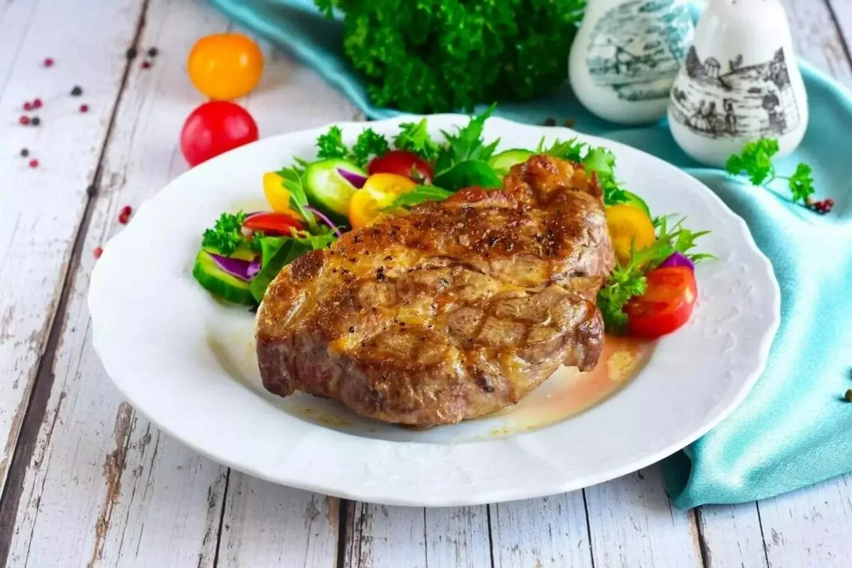 Интерьер/Экстерьер/Банкетная зона/Бар/Стол для двоих/Вход/Главный зал/Lounge зона бар Пена фото