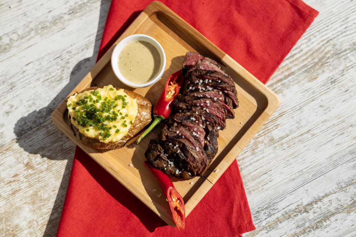 Интерьер/Экстерьер/Банкетная зона/Бар/Стол для двоих/Вход/Главный зал/Lounge зона ресторан Sadu фото