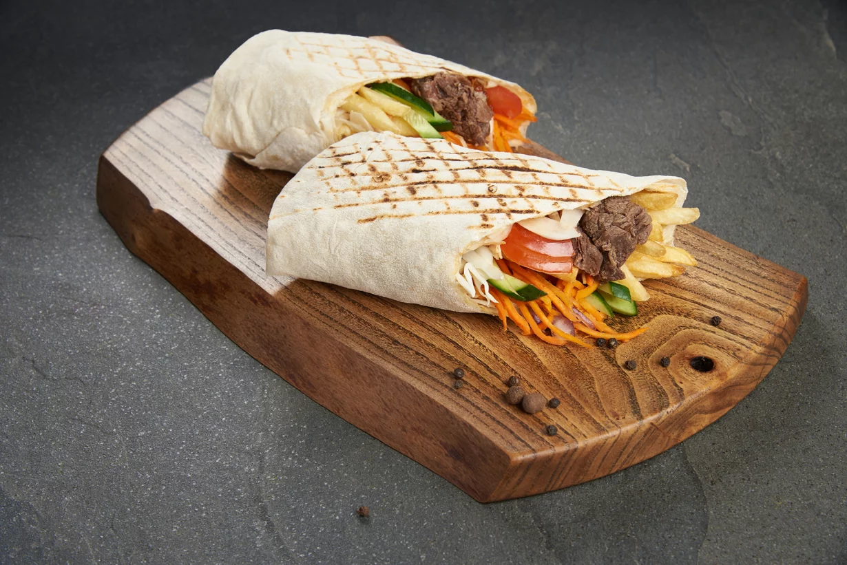 Интерьер/Экстерьер/Банкетная зона/Бар/Стол для двоих/Вход/Главный зал/Lounge зона фастфуд Chicken Dener фото