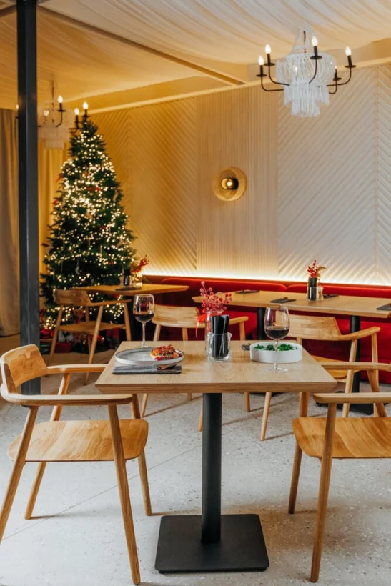 Интерьер/Экстерьер/Банкетная зона/Бар/Стол для двоих/Вход/Главный зал/Lounge зона ресторан Берег желаний фото