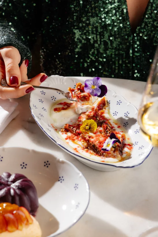 Интерьер/Экстерьер/Банкетная зона/Бар/Стол для двоих/Вход/Главный зал/Lounge зона ресторан Pádre Khinkali фото