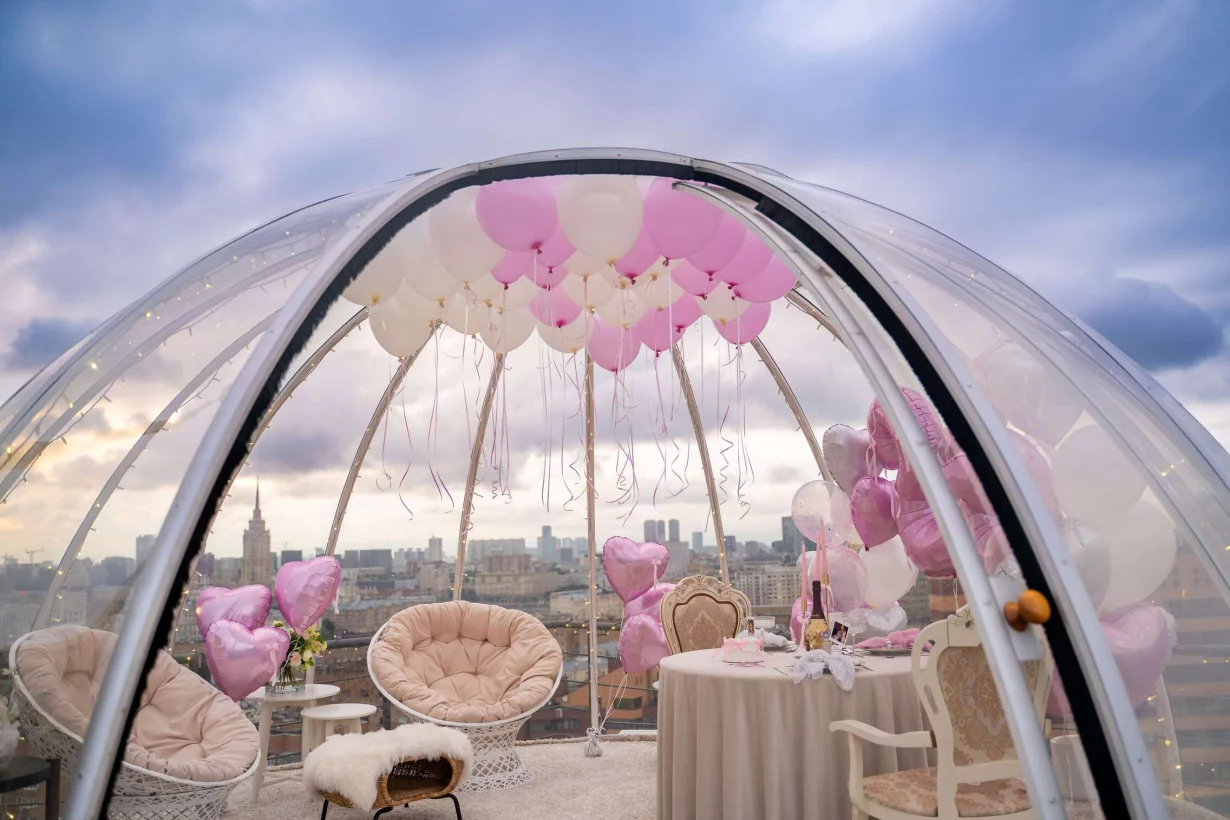 Интерьер/Экстерьер/Банкетная зона/Бар/Стол для двоих/Вход/Главный зал/Lounge зона лофт One Love фото