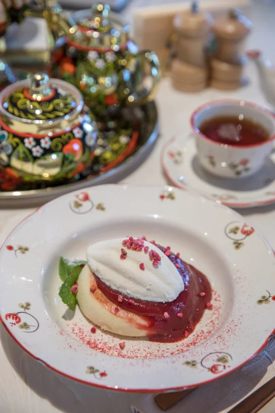 Интерьер/Экстерьер/Банкетная зона/Бар/Стол для двоих/Вход/Главный зал/Lounge зона ресторан Есения фото