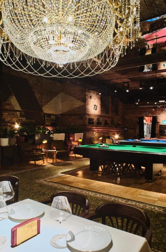 Интерьер/Экстерьер/Банкетная зона/Бар/Стол для двоих/Вход/Главный зал/Lounge зона бар Богема фото