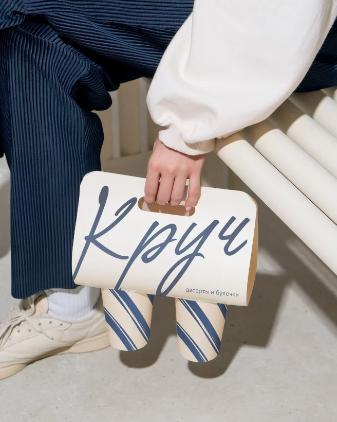 Интерьер/Экстерьер/Банкетная зона/Бар/Стол для двоих/Вход/Главный зал/Lounge зона кафе Круч фото